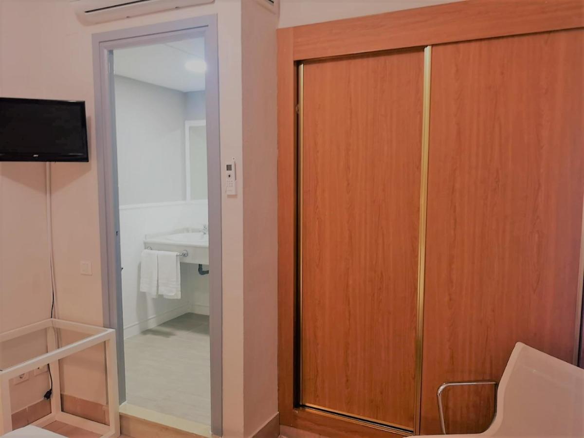 Hotel Oromana Алькала-де-Гвадаира Экстерьер фото